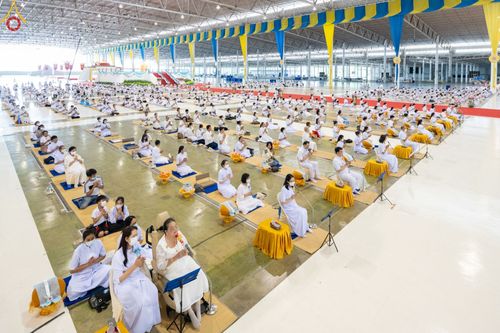 ภาพ No.88184:พิธีมุทิตาสักการะ เปรียญธรรม 9,6,3 และบาลีศึกษา 6,3  พิธีมอบดวงแก้วสามเณรทรงบาลีไวยากรณ์ วันอาทิตย์ 17 กันยายน พ.ศ. 2566 ณ สภาธรรมกายสากล วัดพระธรรมกาย
