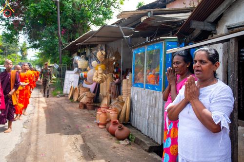 ภาพ No.139904:PhotoStory มหาศรัทธา ธรรมยาตราศรีลังกา EP.2 พิธีเปิดโครงการสยาม-ลังกา ธรรมยาตรา ฉลองเทศกาลวิสาขบูชาแห่งชาติ ศรีลังกา บูชาธรรม 80 ปีหลวงพ่อธัมมชโย เมื่อวันที่ 17 พฤษภาคม พ.ศ. 2567