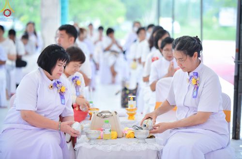 ภาพ No.146607:พิธีทอดผ้าป่าสร้างหลังคาอาคาร 80 ปี หลวงพ่อธัมมชโย ณ ศูนย์ปฎิบัติธรรมวิหารแดง จังหวัดสระบุรี วันอาทิตย์ที่ 28 กรกฎาคม พ.ศ. 2567