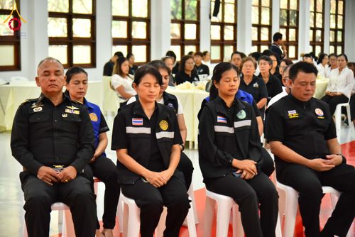 ภาพ No.327435:วันศุกร์ที่ 1 พฤษภาคม พ.ศ. 2569 รวมใจพสกนิกรชาวอำเภอคลองหลวง ประดิษฐ์ดอกไม้จันทน์ เพื่อใช้ในพิธีถวายดอกไม้จันทน์ในงานพระราชพิธีถวายพระเพลิงพระบรมศพ สมเด็จพระนางเจ้าสิริกิติ์ พระบรมราชินีนาถ พระบรมราชชนนีพันปีหลวง ณ วัดพระธรรมกาย