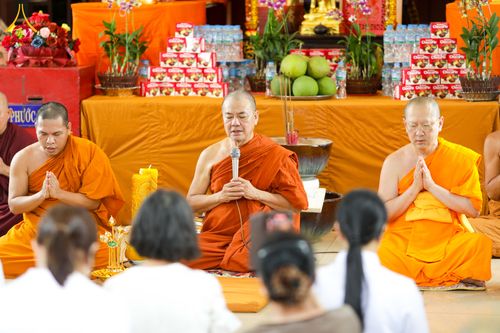 ภาพ No.344523:วันที่ 8-11 สิงหาคม พ.ศ.2569 “ประเพณีเข้าพรรษา เชื่อมพระพุทธศาสนาสองแผ่นดิน” ถวายเทียนพรรษา 9 วัด ณ นครโฮจิมินห์ สาธารณรัฐสังคมนิยมเวียดนาม