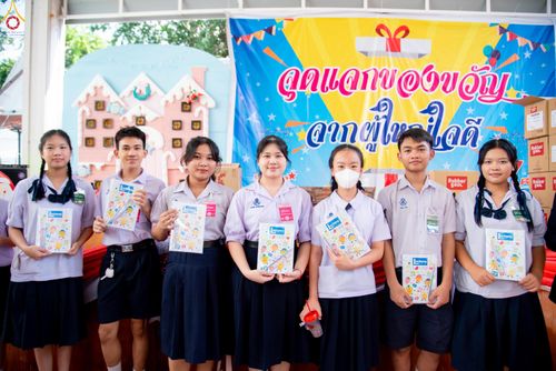 ภาพ No.289000:วันพุธที่ 17 ธันวาคม พ.ศ.2568 กิจกรรมเยาวชนไทยรวมใจทำความดี "เด็กดีมหานคร ต้นแบบด้านศีลธรรม" แข่งขันสอบตอบปัญหาศีลธรรมในพระพุทธศาสนา ครั้งที่ 7 และวันรวมพลังเด็กดี V-Star ประจำปี 2568 ณ วัดมหาธาตุยุวราชรังสฤษฎิ์ราชวรมหาวิหาร กรุงเทพมหานคร