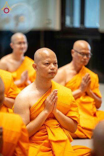 ภาพ No.298253:วันเสาร์ที่ 17 มกราคม พ.ศ. 2569 พิธีบรรพชาอุปสมบท โครงการอุปสมบทหมู่ บูชาธรรมครบ 117 ปี คุณยายอาจารย์มหารัตนอุบาสิกาจันทร์ ขนนกยูง  ณ อุโบสถพระไตรปิฎก วัดพระธรรมกาย