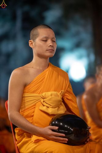 ภาพ No.289180:วันที่ 7 มกราคม พ.ศ. 2569 พิธีตักบาตรพระธรรมยาตรา ณ อนุสรณ์สถานลำดับที่ 1 สถานที่เกิดด้วยรูปกายเนื้อ อนุสรณ์สถานมหาวิหารพระมงคลเทพมุนี (โลตัสแลนด์) อ.สองพี่น้อง จ.สุพรรณบุรี ในโครงการธรรมยาตรา กตัญญูบูชา มหาปูชนียาจารย์ พระมงคลเทพมุนี(สด จนฺทสโร) พระผู้ป