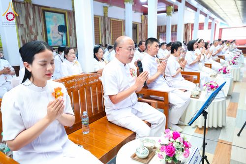 ภาพ No.303388:วันที่ 23 มกราคม พ.ศ. 2569 พิธีเจริญพุทธมนต์ปฏิบัติธรรม มอบทุนการศึกษา  ถวายสังฆทาน 109 วัด เพื่อถวายเป็นพุทธบูชา เพื่อขับเคลื่อนโครงการหมู่บ้านรักษาศีล 5 โดยคณะสงฆ์จังหวัดนครปฐม คณะศิษยานุศิษย์วัดพระธรรมกาย โครงการธรรมยาตรา ปีที่ 14 ณ วัดบางปลา อำเภอบาง