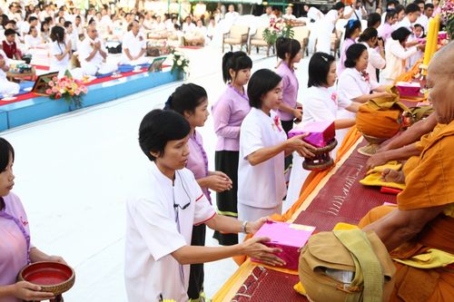 ภาพ No.4922:ตักบาตรจอมทอง พระ 1,112 รูป