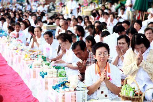 ภาพ No.4925:ตักบาตรจอมทอง พระ 1,112 รูป