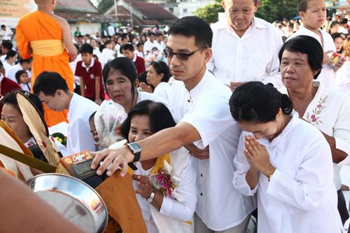 ภาพ No.4944:ตักบาตรจอมทอง พระ 1,112 รูป