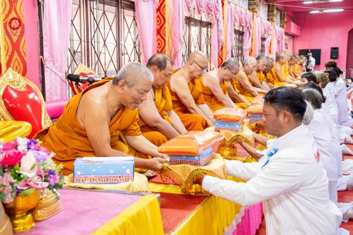 ภาพ No.303741:วันที่ 27 มกราคม พ.ศ. 2569 พิธีทอดผ้าป่าทำนุบำรุงศาสนสถาน ณ วัดตะเคียน อ.บางกรวย จ.นนทบุรี ในโครงการธรรมยาตรา กตัญญูบูชา มหาปูชนียาจารย์ พระมงคลเทพมุนี(สด จนฺทสโร) พระผู้ปราบมาร อนุสรณ์สถาน 7 แห่ง ปีที่ 14