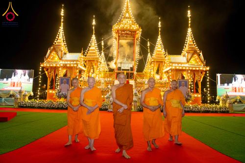 ภาพ No.316701:วันอาทิตย์ที่ 29 มีนาคม พ.ศ. 2569 พิธีทอดผ้าบังสุกุลและพิธีชำระร่าง โยมพ่อณรงค์ จินตมากุล  สิริอายุ 99 ปี 11 เดือน โยมบิดา พระครูปลัดรัตนวีรวัฒน์ (รังสฤษดิ์ อิทฺธิจินตโก) ที่ปรึกษาเจ้าคณะจังหวัดปทุมธานี เจ้าอาวาสวัดพระธรรมกาย  ณ ฌาปนสถานชั่วคราว ทางเข้า 