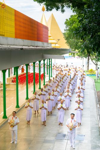 ภาพ No.333784:วันเสาร์ที่ 13 มิถุนายน พ.ศ.2569 พิธีเวียนประทักษิณ , พิธีวันทาสีมา , วันทาพระประธาน , พิธีขอขมาและมอบผ้าไตร โครงการอุปสมบทหมู่ผู้บริหาร รุ่นที่ 16 , โครงการอุปสมบทหมู่ธรรมทายาท ระดับอุดมศึกษา รุ่นที่ 53 (ภาคฤดูฝน) ณ โบสถ์พระไตรปิฏก วัดพระธรรมกาย
