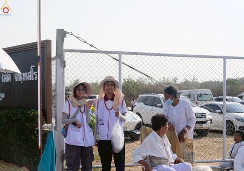ภาพ No.306777:ภาพเบื้องหลังอาสาสมัครรวมใจ ชุดที่ 5 ในโครงการธรรมยาตรา กตัญญูบูชา มหาปูชนียาจารย์ พระมงคลเทพมุนี(สด จนฺทสโร) พระผู้ปราบมาร อนุสรณ์สถาน 7 แห่ง ปีที่ 14