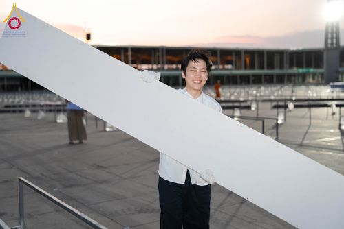 ภาพ No.326465:วันที่ 26 -27 เมษาบน พ.ศ.2569 การเก็บงานแผ่นหน้าโต๊ะที่ลานธรรม งานถวายมหาสังฆทาน 40,000 กว่าวัดทั่วประเทศ ณ ลานธรรม วัดพระธรรมกาย