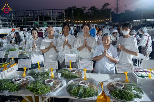 ภาพ No.296646:วันที่ 18 มกราคม พ.ศ. 2569 พิธีถวายภัตตาหารเป็นสังฆทาน แด่พระธรรมยาตรา ณ วัดโบสถ์บน ต.บางคูเวียง จ.นนทบุรี อนุสรณ์สถานลำดับที่ 4 สถานที่เกิดด้วยกายธรรม ในโครงการธรรมยาตรา กตัญญูบูชา มหาปูชนียาจารย์ พระมงคลเทพมุนี(สด จนฺทสโร) พระผู้ปราบมาร อนุสรณ์สถาน 7 แ