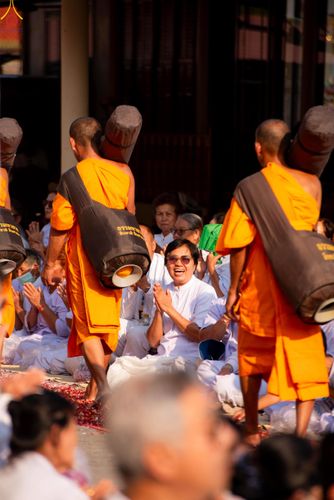 ภาพ No.295149:วันที่ 14 มกราคม พ.ศ. 2569 พิธีต้อนรับพระธรรมยาตรา อนุสรณ์สถานลำดับที่ 4  สถานที่เกิดด้วยกายธรรม ณ วัดโบสถ์บน ต.บางคูเวียง จ.นนทบุรี ในโครงการธรรมยาตรา กตัญญูบูชา มหาปูชนียาจารย์ พระมงคลเทพมุนี(สด จนฺทสโร) พระผู้ปราบมาร อนุสรณ์สถาน 7 แห่ง ปีที่ 14