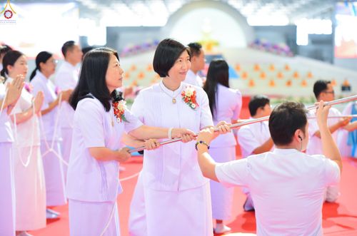 ภาพ No.286403:วันอาทิตย์ที่ 13 กรกฎาคม พ.ศ.2568 พิธีปฎิบัติธรรม และพิธีจุดเทียนใจ ไฟนิรันดร์ อนันตชัย ณ สภาธรรมกายสากล วัดพระธรรมกาย