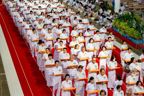 ภาพ No.318433:วันอาทิตย์ต้นเดือนที่ 5 เมษายน พ.ศ.2569 พิธีทอดผ้าป่าสมทบมหาสังฆทาน 40,000 กว่าวัดทั่วประเทศ ณ สภาธรรมกายสากล วัดพระธรรมกาย