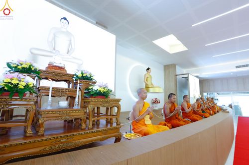 ภาพ No.83268:พิธีถวายสังฆทานคณะสงฆ์ 85 รูป  และพิธีทอดผ้าป่ายกช่อฟ้าดวงแก้ว มหาวิหารหลวงปู่  วันอาทิตย์ที่ 18 มิถุนายน 2566 ณ ศูนย์ปฏิบัติธรรมภาคใต้ อ.บางกล่ำ จ.สงขลา