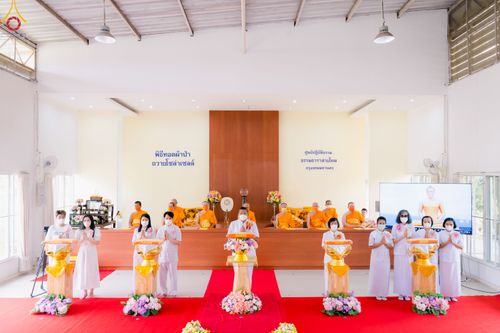 ภาพ No.78034:พิธีทอดผ้าป่า ถวายโซล่าเซลล์ และพิธีถวายกองทุนสนับสนุนการบวชสามเณรภาคฤดูร้อน ณ ศูนย์ปฎิบัติธรรมธาราสายไหม กทม. วันเสาร์ที่ 18 มีนาคม พ.ศ.2566