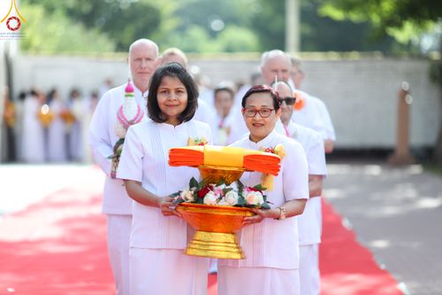 ภาพ No.83823:พิธีเวียนประทักษิณ,พิธีบรรพชาและพิธีอุปสมบทหมู่ ในโครงการอบรมพระธรรมทายาทในทวีปยุโรป  รุ่นที่ 9 วันอาทิตย์ที่ 16 กรกฎาคม พ.ศ. 2566 ณ วัดพระธรรมกายเบเนลักซ์  ประเทศเบลเยียม