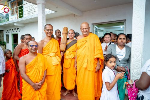 ภาพ No.226426:วันที่ 7-10 พฤษภาคม พ.ศ. 2568 โครงการเดินธรรมยาตรา สยาม-ลังกา ธรรมยาตรา ฉลองเทศกาลวิสาขบูชาแห่งชาติ ศรีลังกา บูชาธรรม 81 ปี หลวงพ่อธัมมชโย เมืองนูวราอิลิยา ประเทศศรีลังกา