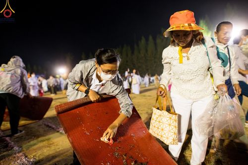 ภาพ No.108829:V.6 บุญเข้า การเตรียมงาน เก็บงาน การรับบุญของเจ้าหน้าที่หน่วยงานต่างๆ เพื่อโครงการธรรมยาตรา กตัญญูบูชามหาปูชนียาจารย์ พระมงคลเทพมุนี (สด จนฺทสโร) พระผู้ปราบมาร อนุสรณ์สถาน 7 แห่ง ปีที่ 12 ระหว่างวันที่ 2 - 31 มกราคม พ.ศ.2567