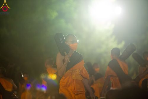 ภาพ No.108037:พิธีต้อนรับพระธรรมยาตรา ในโครงการธรรมยาตรากตัญญูบูชา มหาปูชนียาจารย์ พระมงคลเทพมุนี(สด จนฺทสโร) พระผู้ปราบมาร อนุสรณ์สถาน 7 แห่ง ปีที่ 12 วันที่ 7 มกราคม พ.ศ. 2567 ณ อนุสรณ์สถานคลองบางนางแท่น  อ.สามพราน จ.นครปฐม