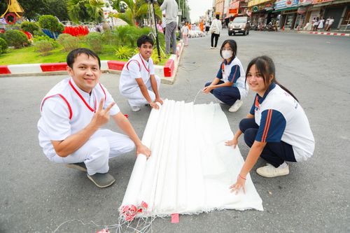 ภาพ No.126947:V.30 เต็มที่ เพื่อโคราช การเตรียมงาน ปฏิบัติงาน และเก็บงาน ของเจ้าหน้าที่หน่วยงานต่างๆ ทุกภาคส่วน เพื่อพิธีทำบุญเมืองนครราชสีมา ฉลอง 556 ปี ตักบาตรพระ 10,000 รูป ในวันเสาร์ที่ 2 มีนาคม พ.ศ.2567 ณ อนุสาวรีย์ท้าวสุรนารี จ.นครราชสีมา จัดโดย คณะสงฆ์จังหวัดนค