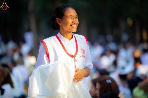 ภาพ No.198898:V.50 สารพัดV สารพัดดี ที่ธรรมยาตรา ในโครงการธรรมยาตรา กตัญญูบูชา มหาปูชนียาจารย์ พระมงคลเทพมุนี(สด จนฺทสโร) พระผู้ปราบมาร อนุสรณ์สถาน 7 แห่ง ปีที่ 13 ระหว่างวันที่ 2-31 มกราคม พ.ศ. 2568