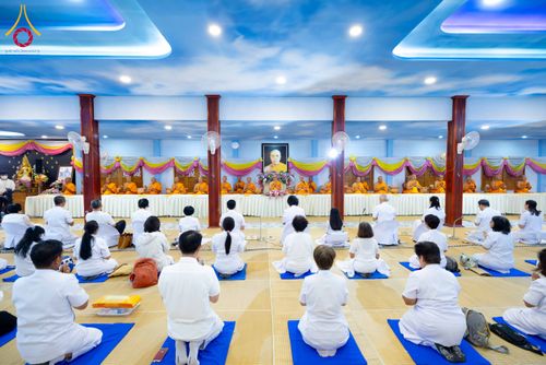 ภาพ No.295829:วันที่ 17 มกราคม พ.ศ. 2569 พิธีถวายภัตตาหารเป็นสังฆทาน แด่พระธรรมยาตรา ณ วัดโบสถ์บน ต.บางคูเวียง จ.นนทบุรี อนุสรณ์สถานลำดับที่ 4 สถานที่เกิดด้วยกายธรรม ในโครงการธรรมยาตรา กตัญญูบูชา มหาปูชนียาจารย์ พระมงคลเทพมุนี(สด จนฺทสโร) พระผู้ปราบมาร อนุสรณ์สถาน 7 แ