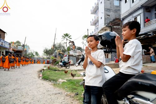 ภาพ No.317018:วันเสาร์ที่ 28 มีนาคม พ.ศ.2569 ธรรมยาตราจาริก ณ ซุ้มประตูลุมพินีเกต(Lumbini Gate) ประเทศเนปาล