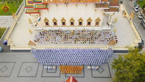 ภาพ No.278528:วันอาทิตย์ที่ 14 ธันวาคม พ.ศ.2568  พิธีเวียนประทักษิณ พิธีวันทาสีมาพระประธาน โครงการบวชบูชาธรรมมหาปูชนียาจารย์ ของศูนย์ปฏิบัติธรรมบุรีรัมย์ ณ วัดกลาง พระอารามหลวง จังหวัดบุรีรัมย์