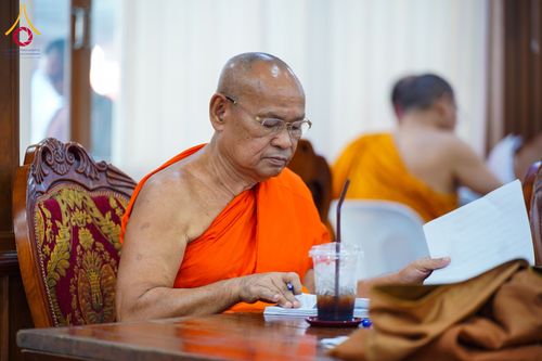 ภาพ No.281327:วันที่ 25 ธันวาคม พ.ศ. 2568 บรรยากาศการตรวจใบข้อสอบธรรมสนามหลวง  นักธรรมชั้นเอก และธรรมศึกษาชั้นเอก ส่วนภูมิภาค  ณ ศาลาอบรมสงฆ์ วัดสามพระยาวรวิหาร เขตพระนคร กรุงเทพมหานคร