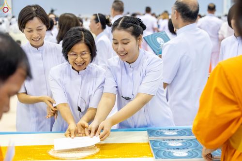 ภาพ No.281130:วันที่ 21 ธันวาคม พ.ศ.2568 พิธีมุทิตาหลวงพ่อทัตตชีโว ณ ห้องแก้วสารพัดนึก วัดพระธรรมกาย