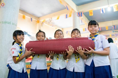 ภาพ No.301317:วันที่ 22 มกราคม พ.ศ. 2569 พิธีทอดผ้าป่าทำนุบำรุงศาสนสถาน ณ วัดใหม่พิบูลย์ผล อ.สองพี่น้อง จ.สุพรรณบุรี ในโครงการธรรมยาตรา กตัญญูบูชา มหาปูชนียาจารย์ พระมงคลเทพมุนี(สด จนฺทสโร) พระผู้ปราบมาร อนุสรณ์สถาน 7 แห่ง ปีที่ 14