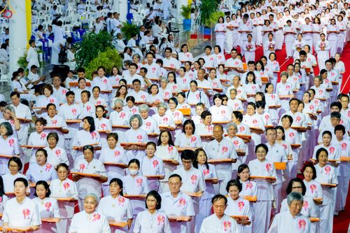 ภาพ No.318438:วันอาทิตย์ต้นเดือนที่ 5 เมษายน พ.ศ.2569 พิธีทอดผ้าป่าสมทบมหาสังฆทาน 40,000 กว่าวัดทั่วประเทศ ณ สภาธรรมกายสากล วัดพระธรรมกาย