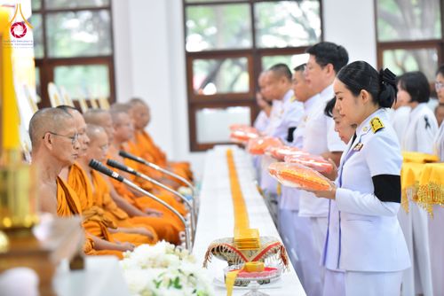 ภาพ No.280708:วันศุกร์ที่ 12 ธันวาคม พ.ศ.2568 พิธีบำเพ็ญกุศลปัญญาสมวาร (50 วัน) อุทิศถวายพระราชกุศลแด่ “พระพันปีหลวง” ณ วัดพระธรรมกาย