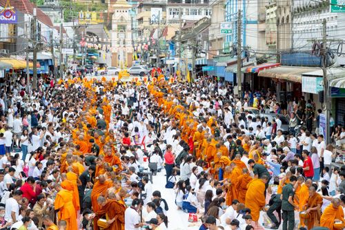 ภาพ No.245456:วันอาทิตย์ที่ 14 กันยายน พ.ศ. 2568 ตักบาตรพระ 555 รูป มหากุศล  น้อมถวายเป็นพุทธบูชา ณ หอนาฬิกาเบตง อ.เบตง จ.ยะลา