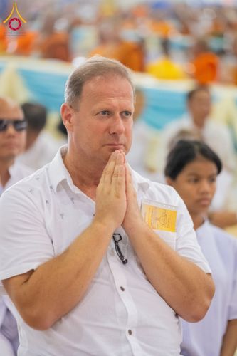 ภาพ No.60151:พิธีเจริญพระพุทธมนต์ "ฉลองอายุวัฒนมงคล 80 ปี หลวงพ่อธัมมชโย" พิธีถวายไทยธรรม คณะสงฆ์ 10,000 กว่าวัดทั่วประเทศ ในวันคุ้มครองโลก วันจันทร์ที่ 22 เมษายน พ.ศ. 2567 ณ สภาธรรมกายสากล วัดพระธรรมกาย จ.ปทุมธานี