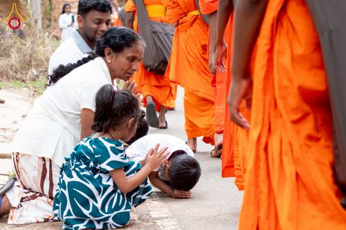 ภาพ No.226457:วันที่ 7-10 พฤษภาคม พ.ศ. 2568 โครงการเดินธรรมยาตรา สยาม-ลังกา ธรรมยาตรา ฉลองเทศกาลวิสาขบูชาแห่งชาติ ศรีลังกา บูชาธรรม 81 ปี หลวงพ่อธัมมชโย เมืองนูวราอิลิยา ประเทศศรีลังกา