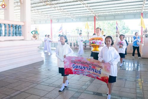 ภาพ No.291195:วันที่ 9 มกราคม พ.ศ. 2569 พิธีทอดผ้าป่าทำนุบำรุงศาสนสถาน ณ วัดนาราภิรมย์ อ.บางเลน จ.นครปฐม ในโครงการธรรมยาตรา กตัญญูบูชา มหาปูชนียาจารย์ พระมงคลเทพมุนี(สด จนฺทสโร) พระผู้ปราบมาร อนุสรณ์สถาน 7 แห่ง ปีที่ 14