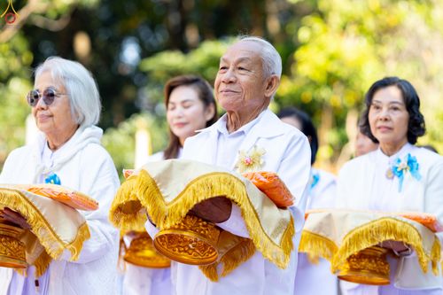 ภาพ No.293266:วันที่ 12 มกราคม พ.ศ. 2569 พิธีทอดผ้าป่าทำนุบำรุงศาสนสถาน ณ วัดพรสวรรค์ อ.สองพี่น้อง จ.สุพรรณบุรี ในโครงการธรรมยาตรา กตัญญูบูชา มหาปูชนียาจารย์ พระมงคลเทพมุนี(สด จนฺทสโร) พระผู้ปราบมาร อนุสรณ์สถาน 7 แห่ง ปีที่ 14