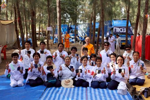 ภาพ No.296235:ภาพเบื้องหลังอาสาสมัครรวมใจ ชุดที่ 2 ในโครงการธรรมยาตรา กตัญญูบูชา มหาปูชนียาจารย์ พระมงคลเทพมุนี(สด จนฺทสโร) พระผู้ปราบมาร อนุสรณ์สถาน 7 แห่ง ปีที่ 14