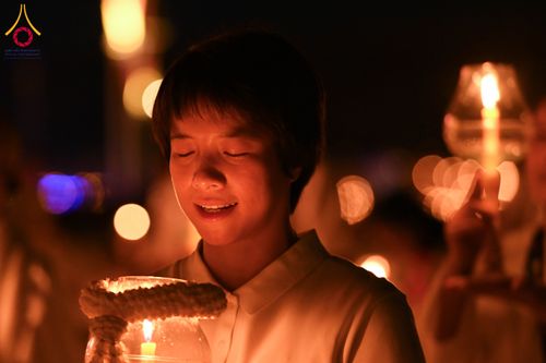 ภาพ No.312343:วันอังคารที่ 3 มีนาคม พ.ศ.2569 พิธีเวียนประทักษิณและจุดมาฆประทีป (ภาพชุดที่ 2) ณ ลานธรรมพระมหาธรรมกายเจดีย์ วัดพระธรรมกาย