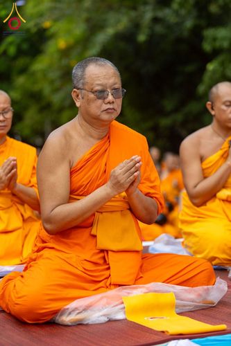 ภาพ No.351482:วันที่ 22 กันยายน พ.ศ. 2569  พิธีตักบาตรสามเณรธรรมทายาท โครงการบรรพชาพัฒนาคุณธรรม จริยธรรม  สำหรับนักเรียนนายสิบตำรวจ (นสต.) รุ่นที่ 16 ศูนย์ฝึกอบรมตำรวจภูธรภาค 1  ณ วัดพระพุทธบาทราชวรมหาวิหาร