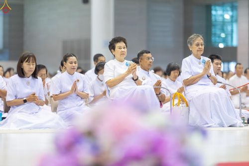 ภาพ No.328108:วันอาทิตย์ต้นเดือนที่ 3 พฤษภาคม พ.ศ.2569 พิธีบูชาข้าวพระ ณ วัดพระธรรมกาย