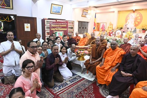 ภาพ No.278921:วันที่ 4 พฤศจิกายน 2568 กฐินสมทบวัดต่างประเทศ โดยคณะศิษยานุศิษย์ บูชาธรรม 81 ปี หลวงพ่อธัมมชโย ณ วัดพุทธบังคลาเทศ พุทธคยา ประเทศอินเดีย