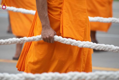 ภาพ No.89152:พิธีอัญเชิญรูปหล่อทองคำ  คุณยายอาจารย์มหารัตนอุบาสิกาจันทร์ ขนนกยูง เพื่อประดิษฐาน ณ มหาวิหารคุณยายอาจารย์ฯ เนื่องในวันครูผู้ค้นพบวิชชาธรรมกาย วันศุกร์ที่ 29 กันยายน พ.ศ. 2566