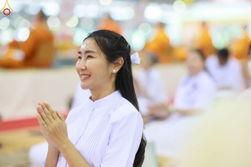 ภาพ No.85295:พิธีมุทิตาสักการะพระภิกษุ ผู้สอบได้เปรียญธรรม ๙ ประโยคระดับโลก, พิธีมอบโล่เกียรติยศและทุนการศึกษา สำนักเรียนบาลีดีเด่นทั่วประเทศ ในวันสมาธิโลก อาทิตย์ที่ 6 สิงหาคม พ.ศ. 2566 ณ สภาธรรมกายสากล วัดพระธรรมกาย