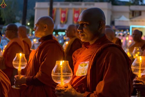 ภาพ No.333025:วันอาทิตย์ที่ 31 พฤษภาคม พ.ศ. 2569 วันวิสาขบูชา ณ วัดพระธรรมกายแคลิฟอร์เนีย  ประเทศสหรัฐอเมริกา